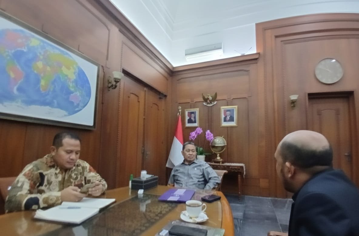 IndonesiaAlyoum.com Team Meets Deputy Foreign Minister Anis Matta, Discusses Role of Arab Media in Indonesia’s Diplomacy